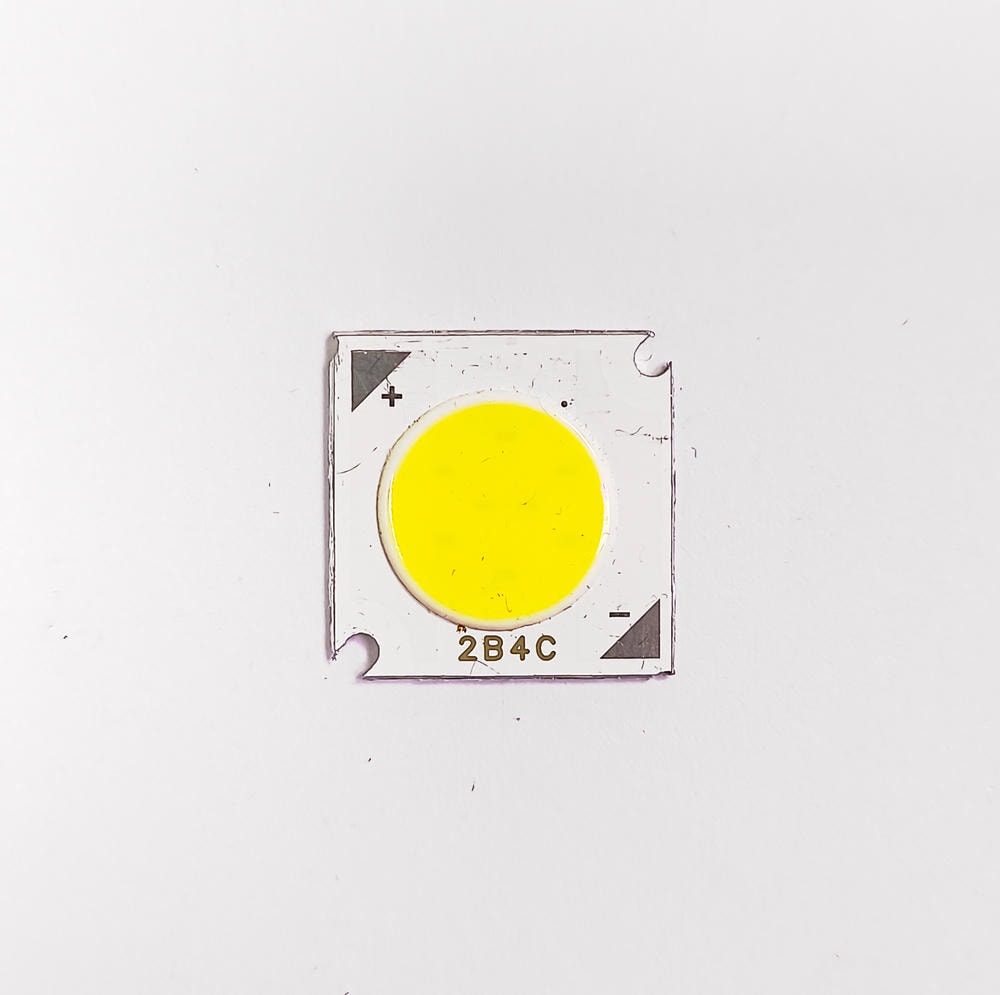 چیپ COB گرد ۱۲ ولت ۵ وات مهتابی چیپ COB گرد ۱۲ ولت ۵ وات مهتابی